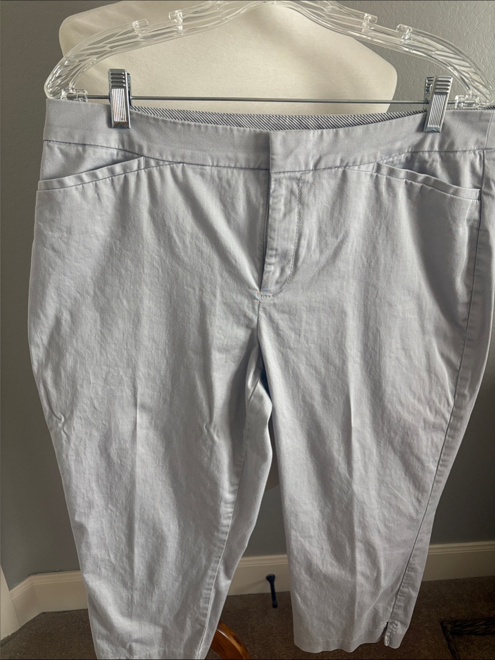 Coldwater Creek Light Gray Capris